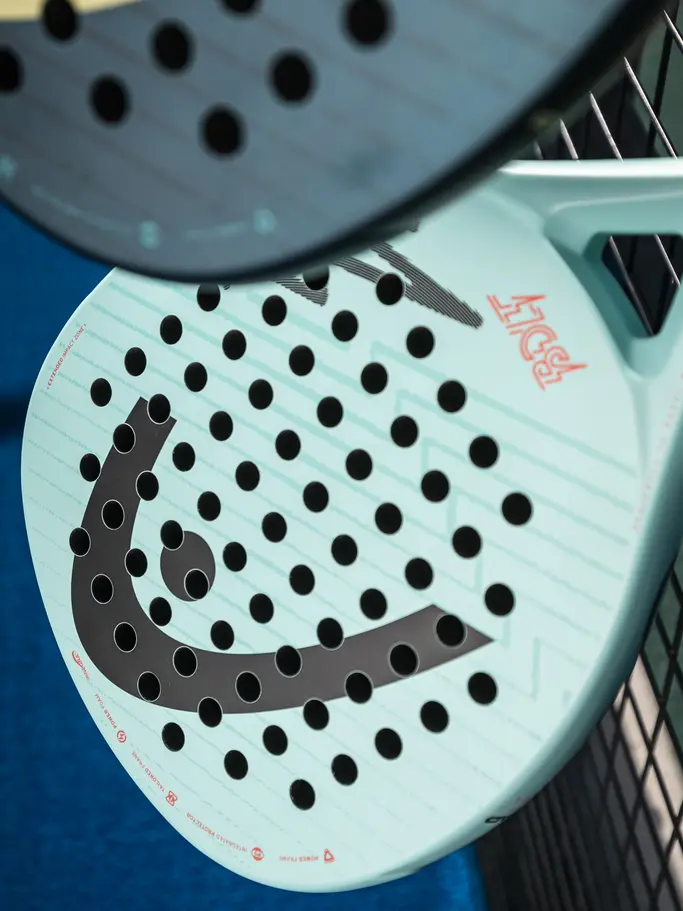 , voir image en taille réelle de la vue frontale de Product detail - Bolt 2025_tl_bk