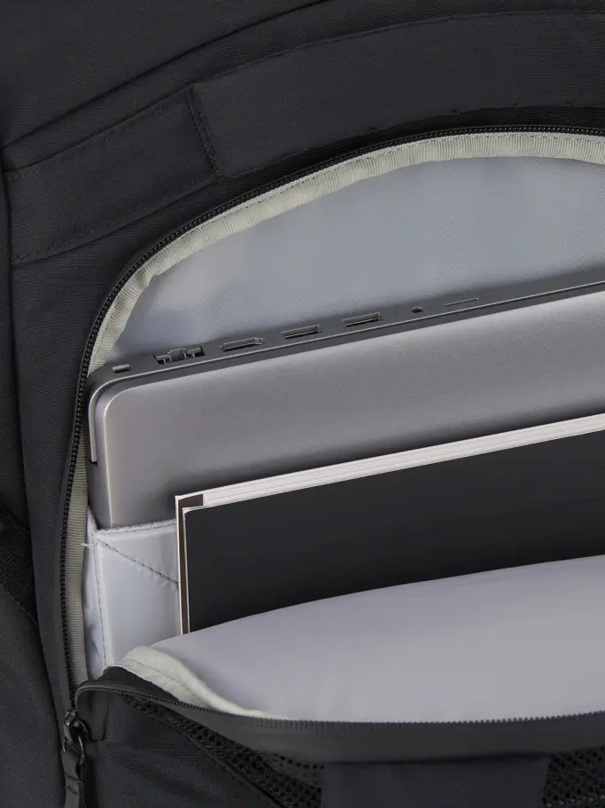 New, voir image en taille réelle de la vue frontale de Product detail - Pro X Racqpack BK