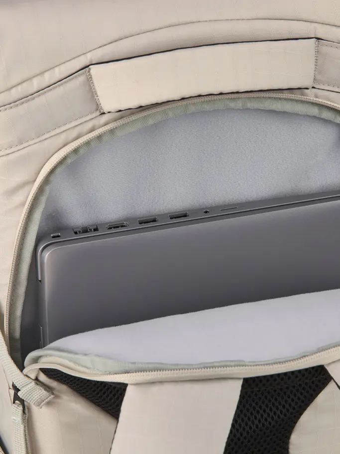 , voir image en taille réelle de la vue frontale de Product detail - Tour Racqpack CP