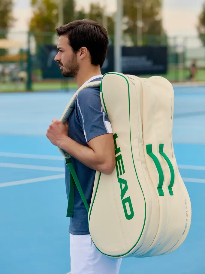 , zobrazit obrázek v plné velikosti z předního pohledu Product detail - Arthur Ashe Racquet Bag L WHGE