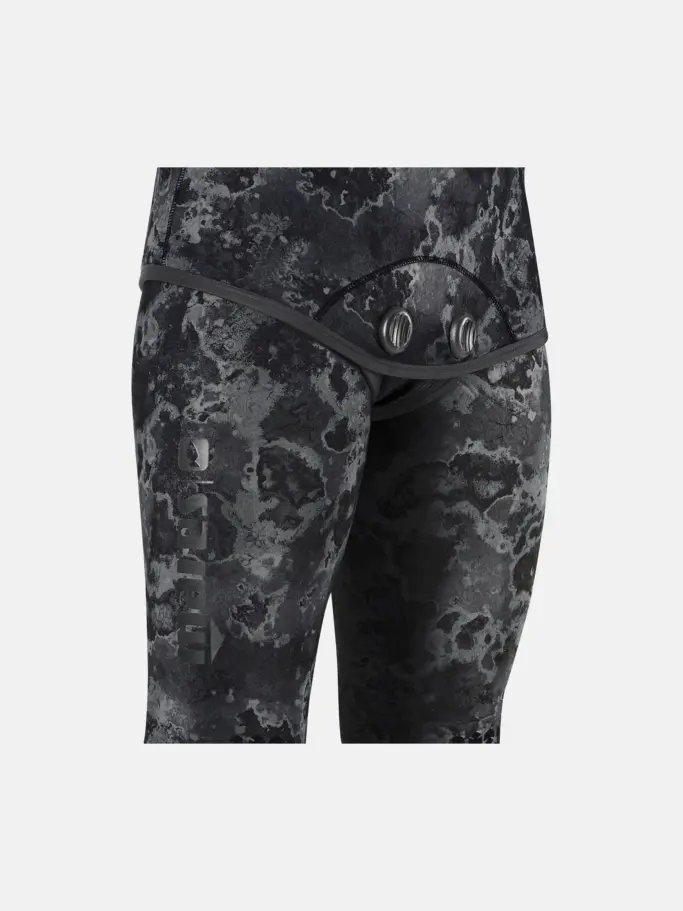 , voir image en taille réelle de la vue frontale de Product detail - Explorer Camo Black 50 - Jacket