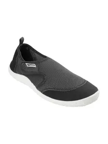 Display front view 1 of Product detail - Seaside Aquashoes grey