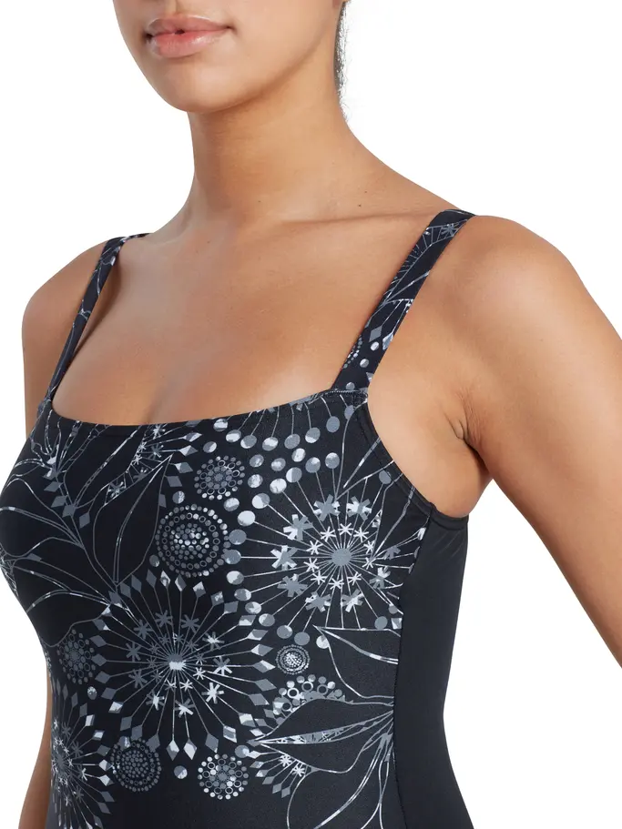 Out of Stock, Ver imagen de tamaño completo de Vista frontal de Product detail - Stellar Adjustable Classic Back One Piece Swimsuit STL
