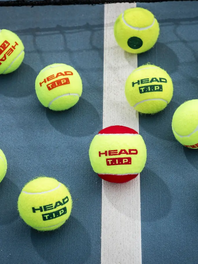, voir image en taille réelle de la vue frontale de Product detail - HEAD T.I.P. Red - 3 Ball Single Can