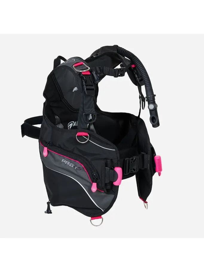 , Ver imagen de tamaño completo de Vista frontal de Product detail - PRO HD - Women's Dive BCD black/pink