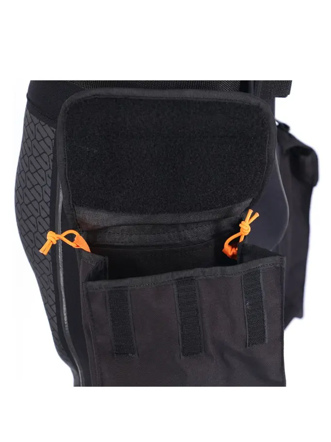 , Ver imagen de tamaño completo de Vista frontal de Product detail - TECH - Dive short 3mm black