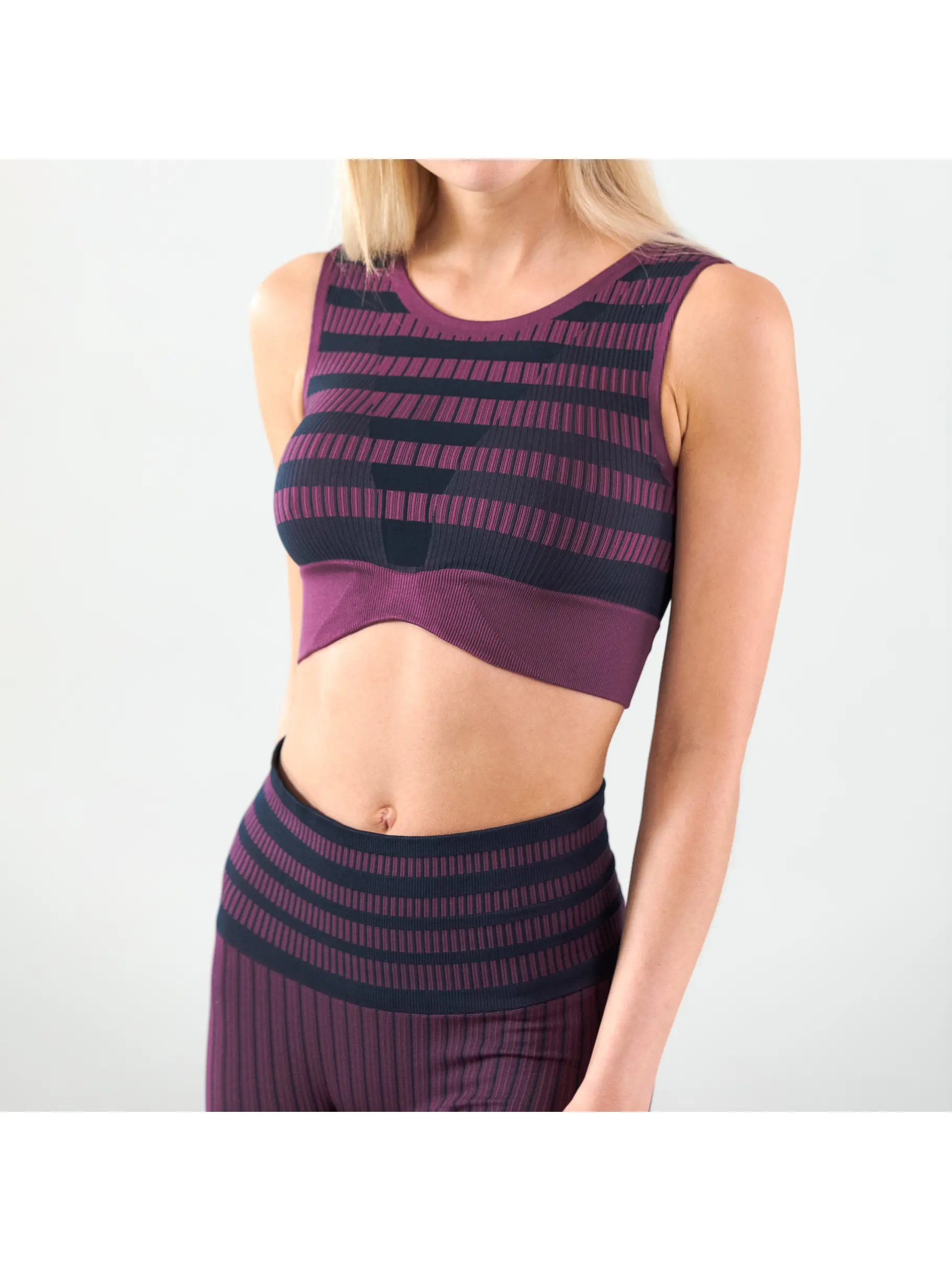 Sale, weergave van volledige grootte van vooraanzicht van Product detail - ATL Seamless Bra Women lilac