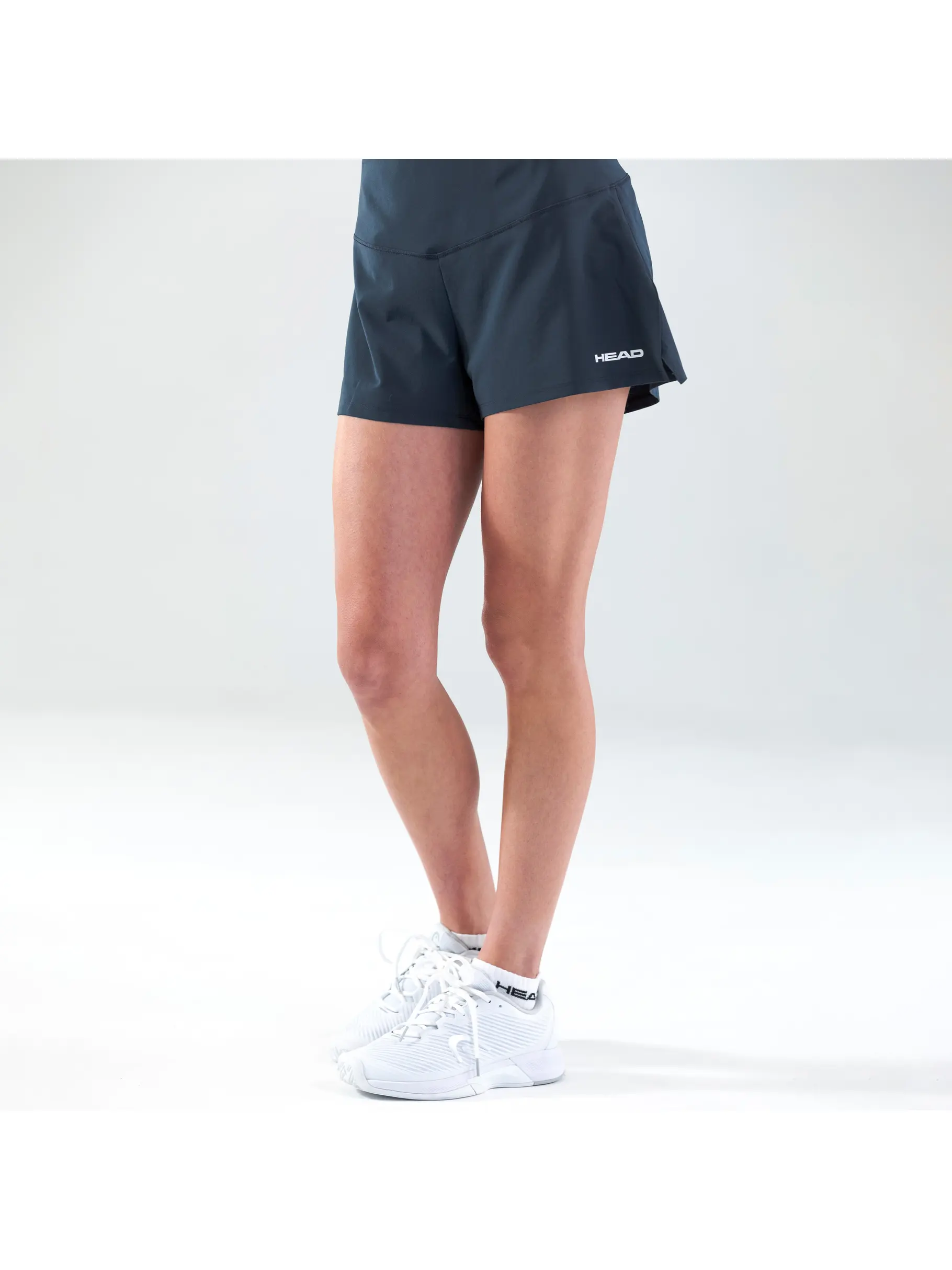 Out of Stock,Sale, weergave van volledige grootte van vooraanzicht van Product detail - DYNAMIC Shorts Women navy