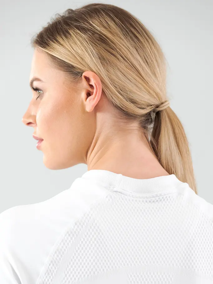 Sale,Best Seller, voir image en taille réelle de la vue frontale de Product detail - FLEX Seamless LS Women white