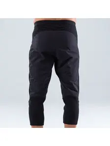 Display front view 4 of Product detail - KORE 3/4 Pants Men black