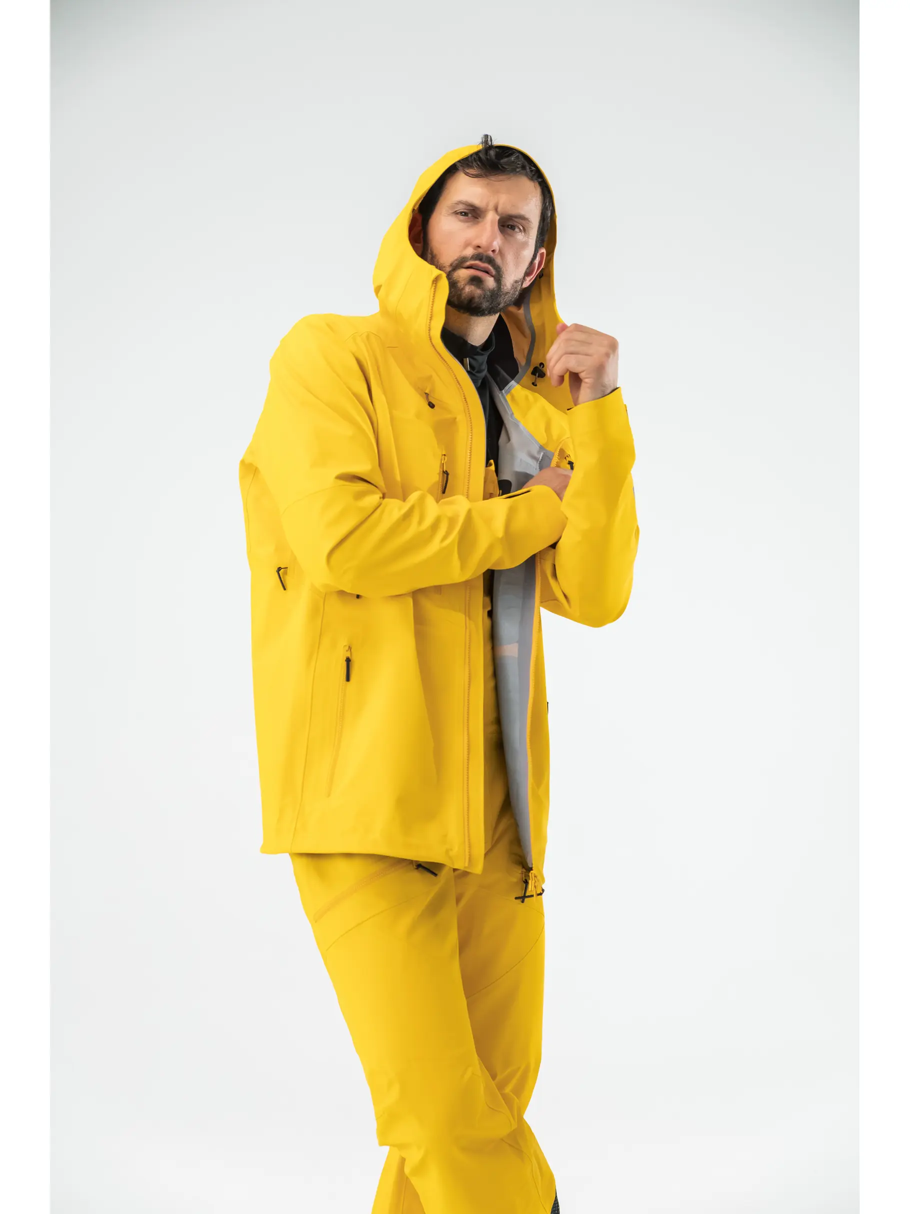 Out of Stock, voir image en taille réelle de la vue frontale de Product detail - KORE Jacket Men clementine