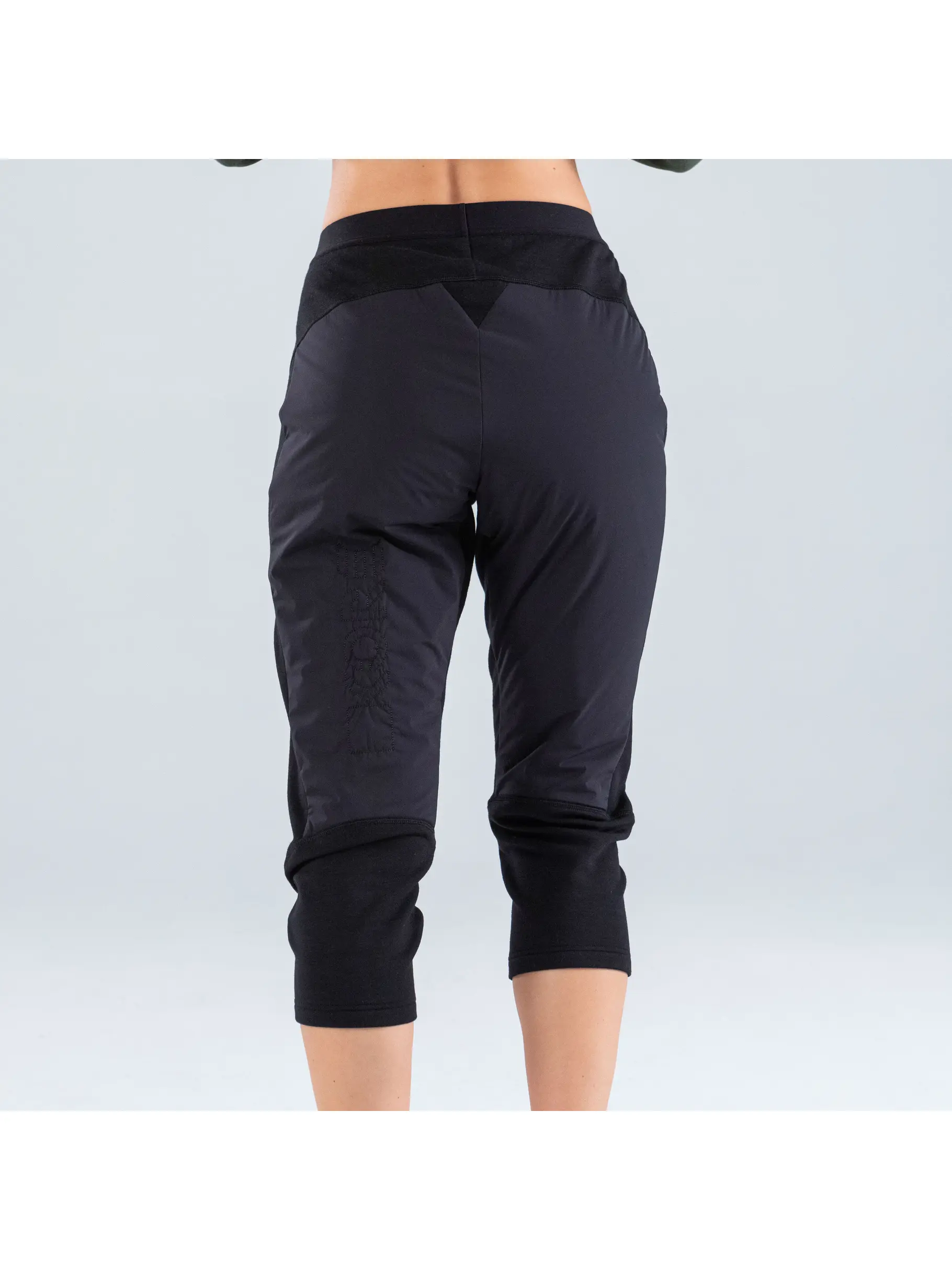 , view full size image of Front view of Product detail - KORE 3/4 Pants Women black