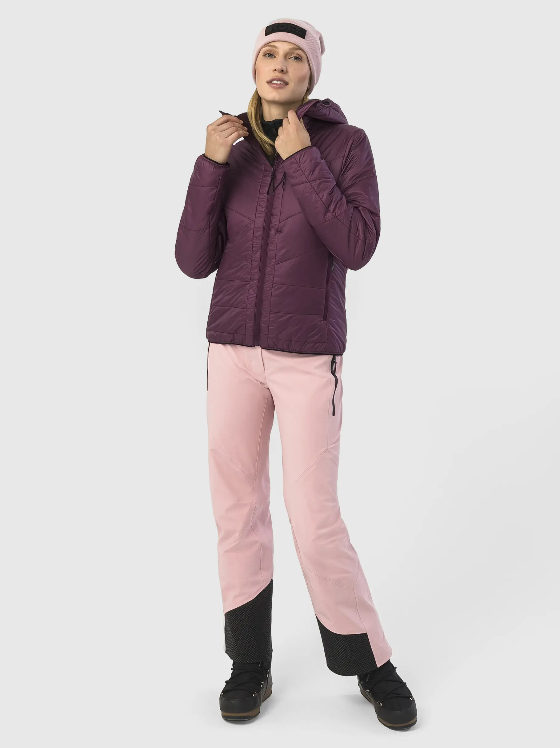 Sale, voir image en taille réelle de la vue frontale de Product detail - KORE Lightweight Jacket Women violet