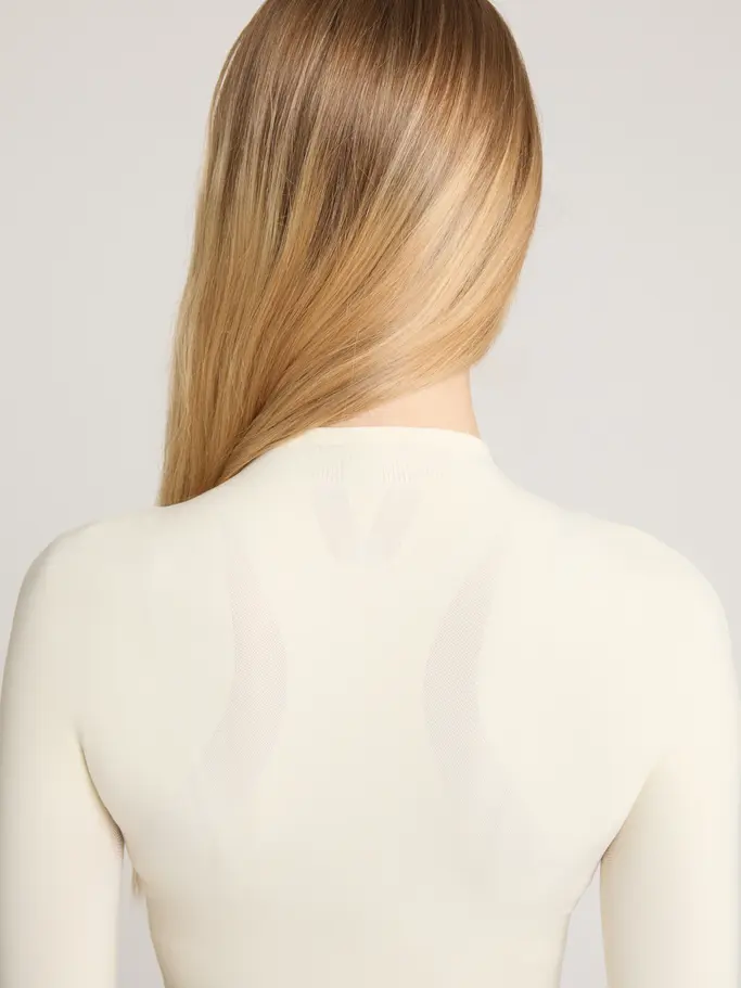 , zobrazit obrázek v plné velikosti z předního pohledu Product detail - STAR SEAMLESS SUIT light beige